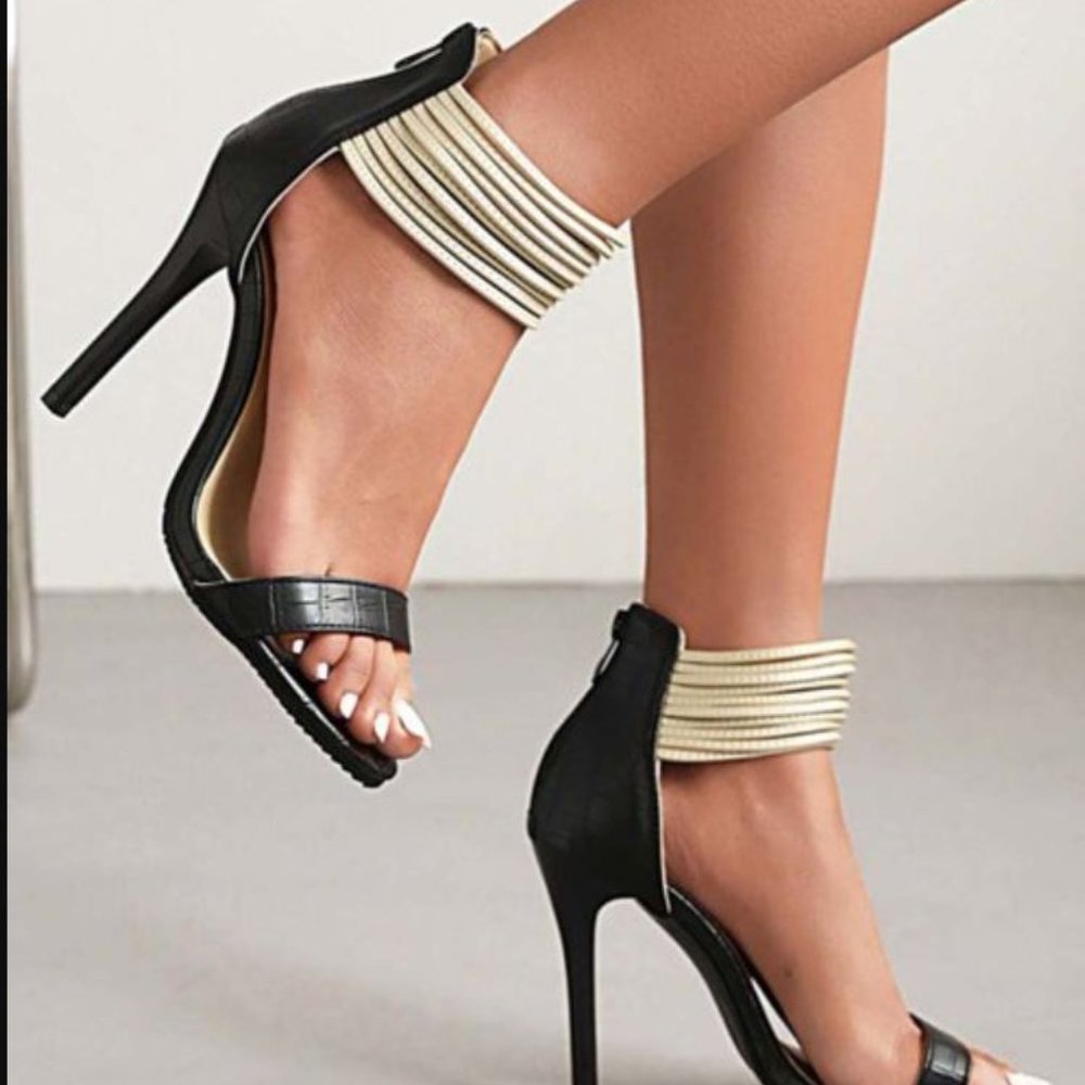 Black & Ivory Strappy Stiletto-Heel Sandal 🎉🎊HOST PICK!